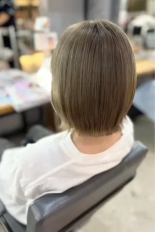 ミディアム カラー 菊地 紗矢のヘアスタイル