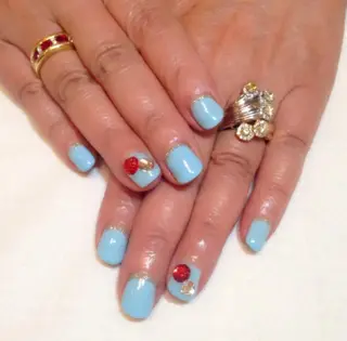 ネイル ネイル＆フラワーサロン〜Ri✦hiro〜鳥栖店所属・HIRATA RIEのネイルデザイン