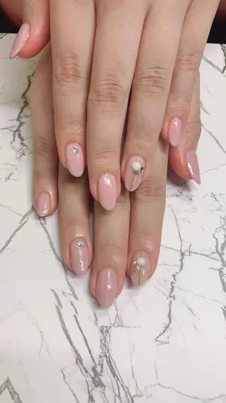 ネイル はな💎ネイル ワンホン、長さ出しのネイルデザイン