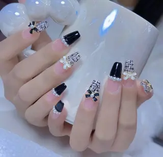 ネイル 水野 小雪のネイルデザイン