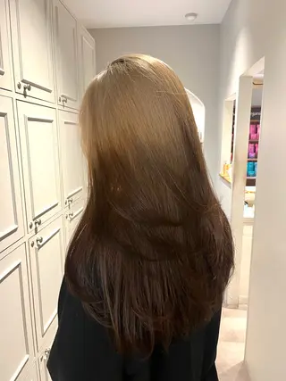 ロング tomo ／レディース限定のヘアスタイル