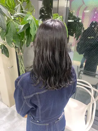 セミロング カラー パーマ ヘアアレンジ 透明感ブリーチカラー 🌈TOMOHIROのヘアスタイル