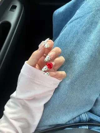 ネイル Atelier  Sii所属・Ami 🦥のネイルデザイン