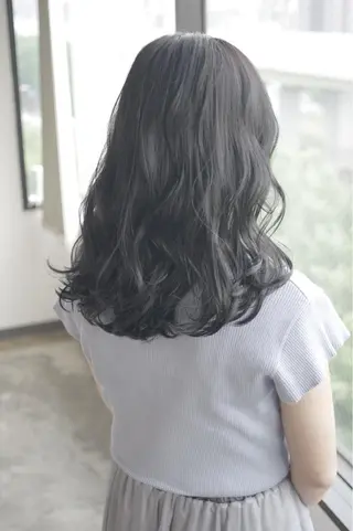 セミロング カラー 🌈ディレクター🌈 徳松優希のヘアスタイル