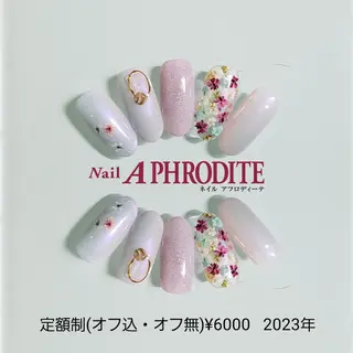 ネイル Nail  Aphroditeのネイルデザイン