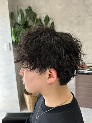 ショート パーマ メンズ ユウ🪄 パーマ指名No1のヘアスタイル