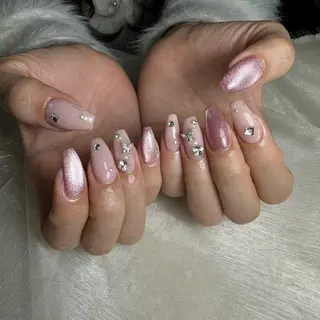 ネイル repos~ルポ~所属・里見 麗のネイルデザイン