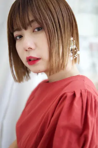 ミディアム カラー fio マナミのヘアスタイル