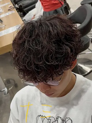 ショート パーマ メンズ シャドウ/波巻き 朝崎倭斗のヘアスタイル