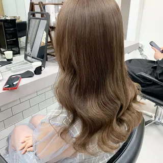 セミロング カラー FRAME+spa&hair roomなんば駅前店所属・🌸MAYU🌸 ハイトーン➕レイヤーのヘアスタイル