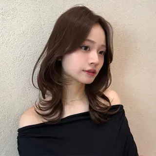 ミディアム カラー ヘアアレンジ 韓国レイヤーカット ◻️ベージュカラーのヘアスタイル