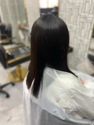 セミロング 瀧下 唯のヘアスタイル