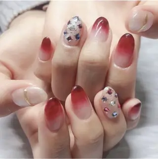 ネイル Sunshine nail salon所属・中原 ゆかのネイルデザイン