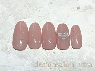 ネイル 根津 綾子のネイルデザイン