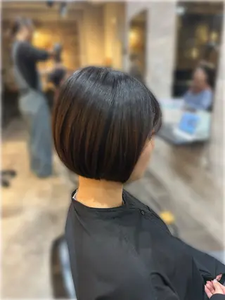 ショート lafith hair Glanz 桂所属・かじももな｜縮毛矯正 ｜透明感カラーのヘアスタイル