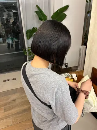 カラー 友花 暗髪／ナチュラルのヘアスタイル