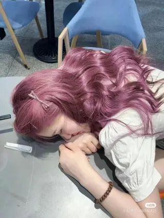 カラー akari🎀🤍 ガーリーstyleのヘアスタイル