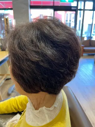 ショート ヘアメイクアクト都賀 國吉のヘアスタイル