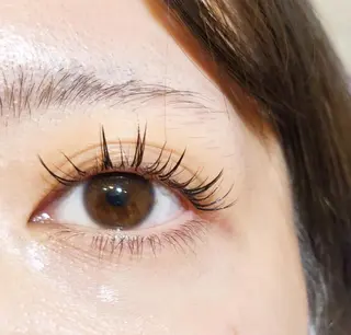 マツエク・マツパ 💜bora .のネイルデザイン