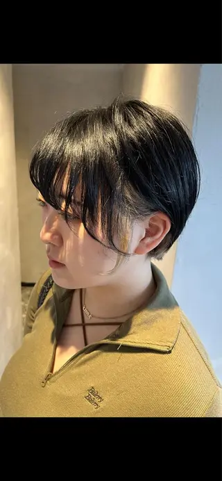 ショート アブアイ所属・🌈艶髪ハイトーン SENAのヘアスタイル