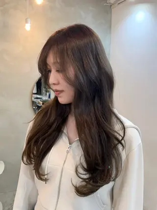 カラー TRENCH岡 千尋のヘアスタイル