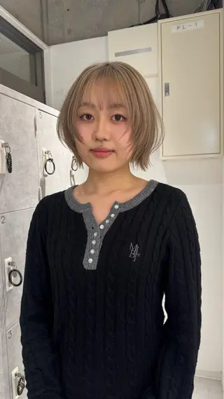 ミディアム 垢抜け/レイヤー/ ハイトーン/アスナのヘアスタイル