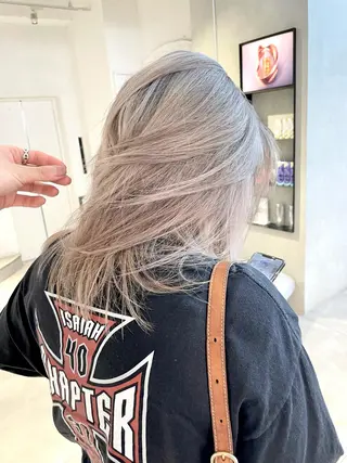 ミディアム カラー 🇰🇷カルマパーマ kaito🇰🇷のヘアスタイル