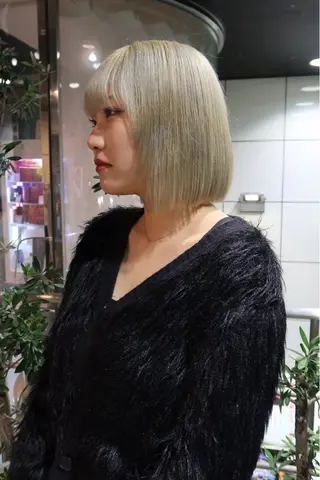 ショート カラー Rei/ 縮毛矯正/ ハイライトカラー募集のヘアスタイル