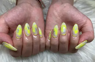 ネイル SOARE🤍 🤍のネイルデザイン