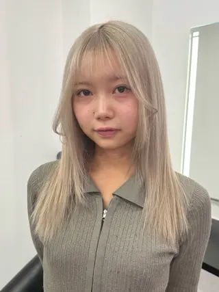 セミロング カラー Neolive Luca　御茶ノ水店所属・透明カラー/韓国風 Subaruのヘアスタイル