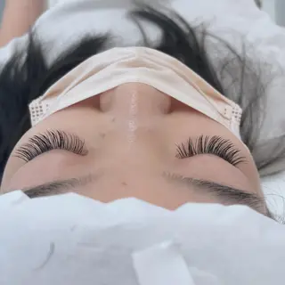 マツエク・マツパ Lian de FLOAT所属・西山 英美佳の眉毛・アイブロウイメージ