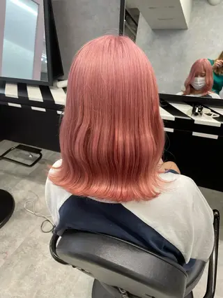 ミディアム Cielro【 シェイロ 】所属・Cielro/ダブル カラー/西田咲希のヘアスタイル