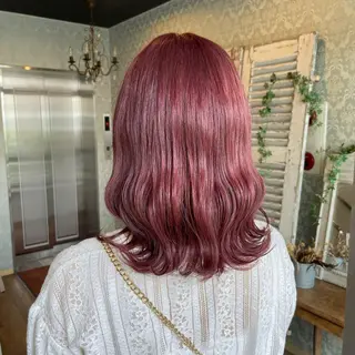 ミディアム 大久保 詩月のヘアスタイル