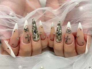 ネイル Roi〈ロワ〉 Akariのネイルデザイン