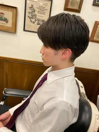 ミディアム メンズ ヒロ銀座ヘアーサロン BARBER SHOP川崎店所属・岡本 宗士のヘアスタイル