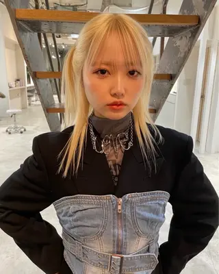 セミロング カラー ハイトーン/複雑履歴 名古屋/FUTOのヘアスタイル