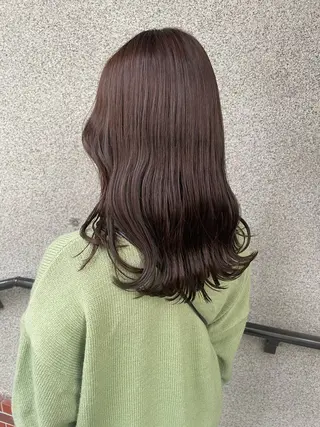 セミロング 🪼艶カラー🪼 田口彩香のヘアスタイル