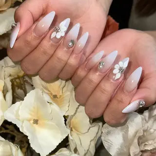 セミロング BeautySalonKREI所属・KREI NORIKAのネイルデザイン