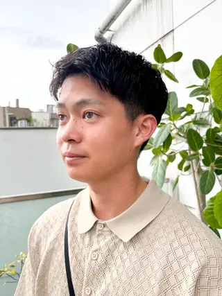 ショート カラー パーマ メンズ 押切 響　のヘアスタイル