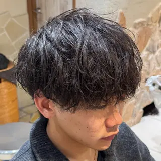 ショート カラー パーマ ヘアアレンジ メンズ 新宿のパーマ職人/ メンズパーマ/石見のヘアスタイル