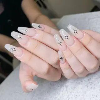 ネイル Queens テイのネイルデザイン