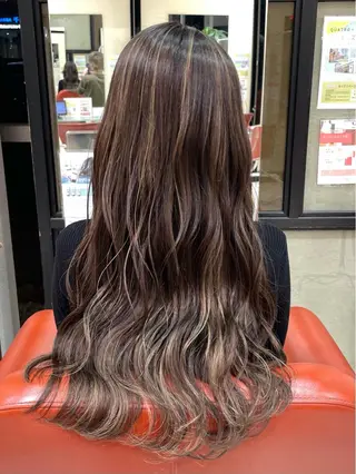 ロング カラー 井上 武輝のヘアスタイル