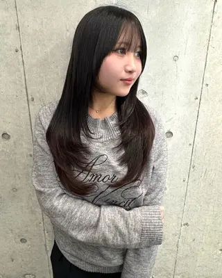 ロング 伊藤 綾音のヘアスタイル