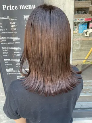 ミディアム 高橋 葵のヘアスタイル
