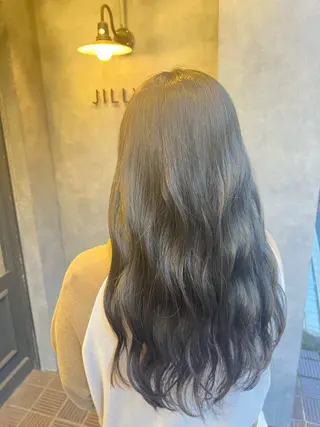 ロング カラー N°jillva 𝑘𝑎𝑟𝑖𝑛のヘアスタイル