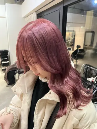 セミロング ブリーチなしダブルカ ラー🩶manamiのヘアスタイル