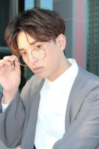 ミディアム カラー パーマ メンズ 【公式】amble luxe池袋東口🩷のヘアスタイル