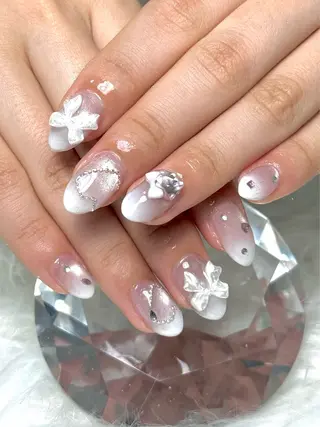 ネイル ルシイ🎀新宿長さ 出しパーツ専門店のネイルデザイン