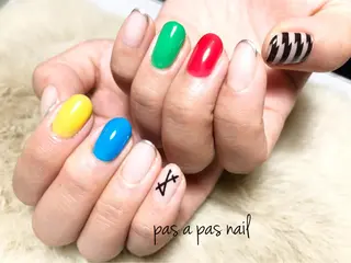 ネイル Yakko pas á pasのネイルデザイン