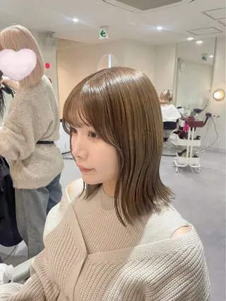 ミディアム 廣岡 采音のヘアスタイル